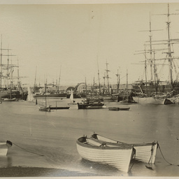 Adelaide and the Adelaide Hills: album of views