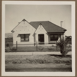 Modern Adelaide house of the nineteen thirties.