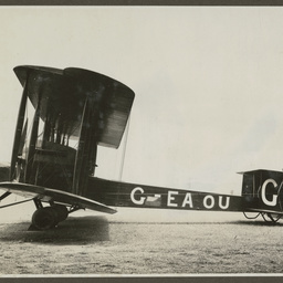 Vickers Vimy side view.