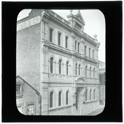 Development of Adelaide 1839-1914: series of lantern slides.
