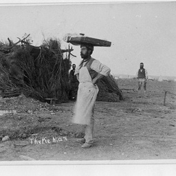 The pie man at Teetulpa gold field