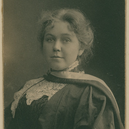 Dr Helen Mayo