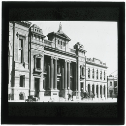 Development of Adelaide 1839-1914: series of lantern slides.