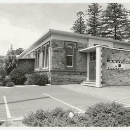 Photographs relating to Messenger Press : other buildings