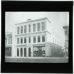 Development of Adelaide 1839-1914: series of lantern slides.