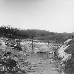 Happy Valley Reservoir : Clarendon Weir
