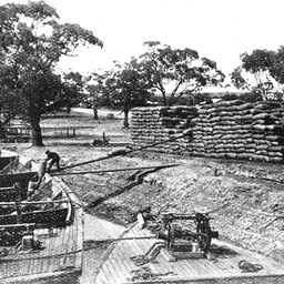 Loading wheat onto barges at Moorook