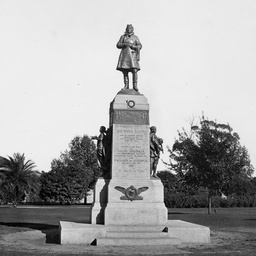 Sir Ross Smith memorial