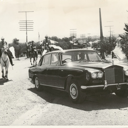 Photographs relating to Messenger Press : cars