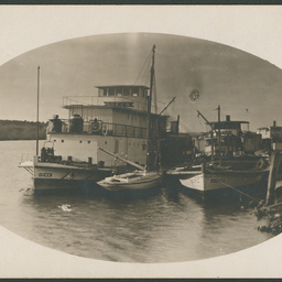 "Queen", River Steamer