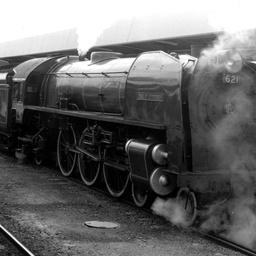 621 train at Keswick Station