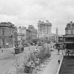 Views of SA, WA, Vic & NSW : King William Street