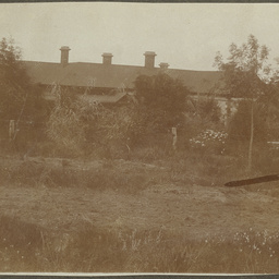 Wittunga farm house viewed from Sherbourne Road.