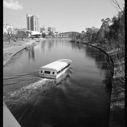 Torrens Lake and 'Popeye'