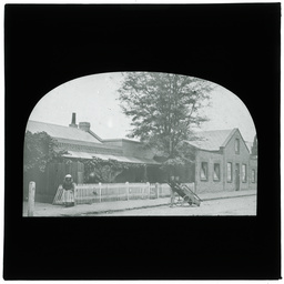 Development of Adelaide 1839-1914: series of lantern slides.