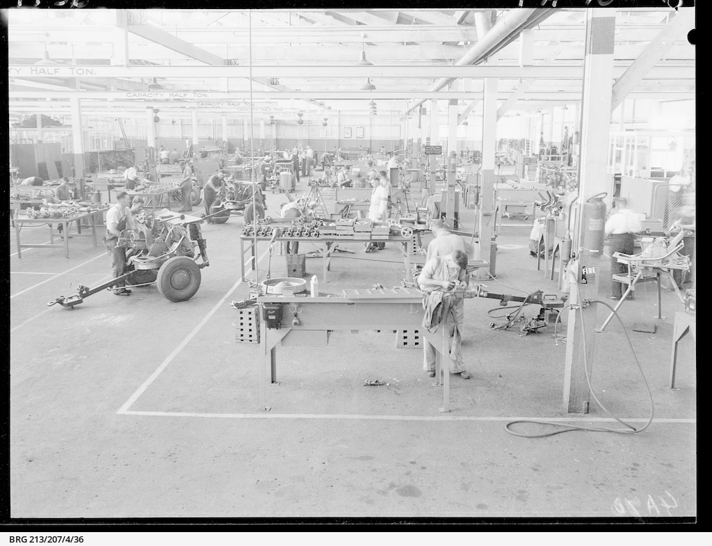 Antitank gun • Photograph • State Library of South Australia