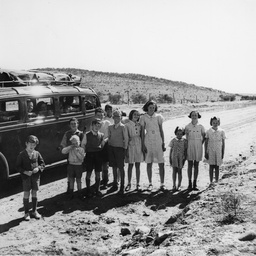 School children at Mernmerna