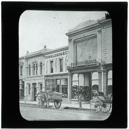 Development of Adelaide 1839-1914: series of lantern slides.