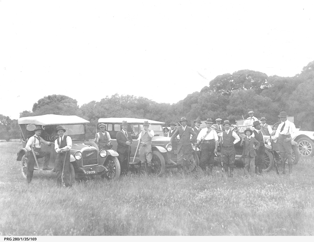 Shooting party at Brooklyn Park, South Australia • Photograph • State
