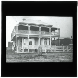Development of Adelaide 1839-1914: series of lantern slides.