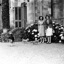 Rosemary Norrie and Eleanor Kerans