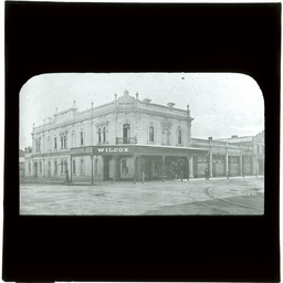 Development of Adelaide 1839-1914: series of lantern slides.