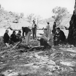 Picnic lunch at Parachilna Creek
