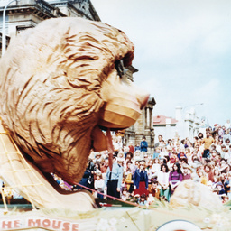 John Martin's Christmas pageant : Lion & Mouse
