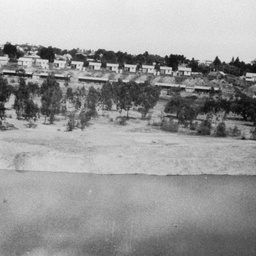 Workers camp on the Murray River