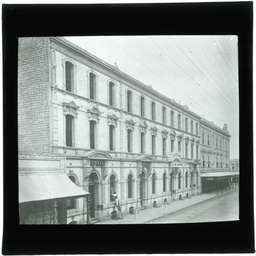 Development of Adelaide 1839-1914: series of lantern slides.