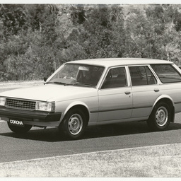 Photographs relating to Messenger Press : cars