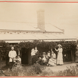 Claridge residence, Redhill