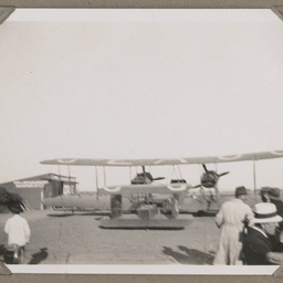 Vickers Vimy arrival at Northfield.