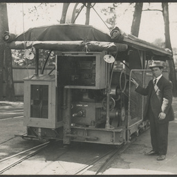 Rail grinder vehicle