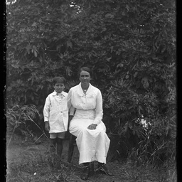 Collection of photographs taken around Adelaide by Theo Bachmann
