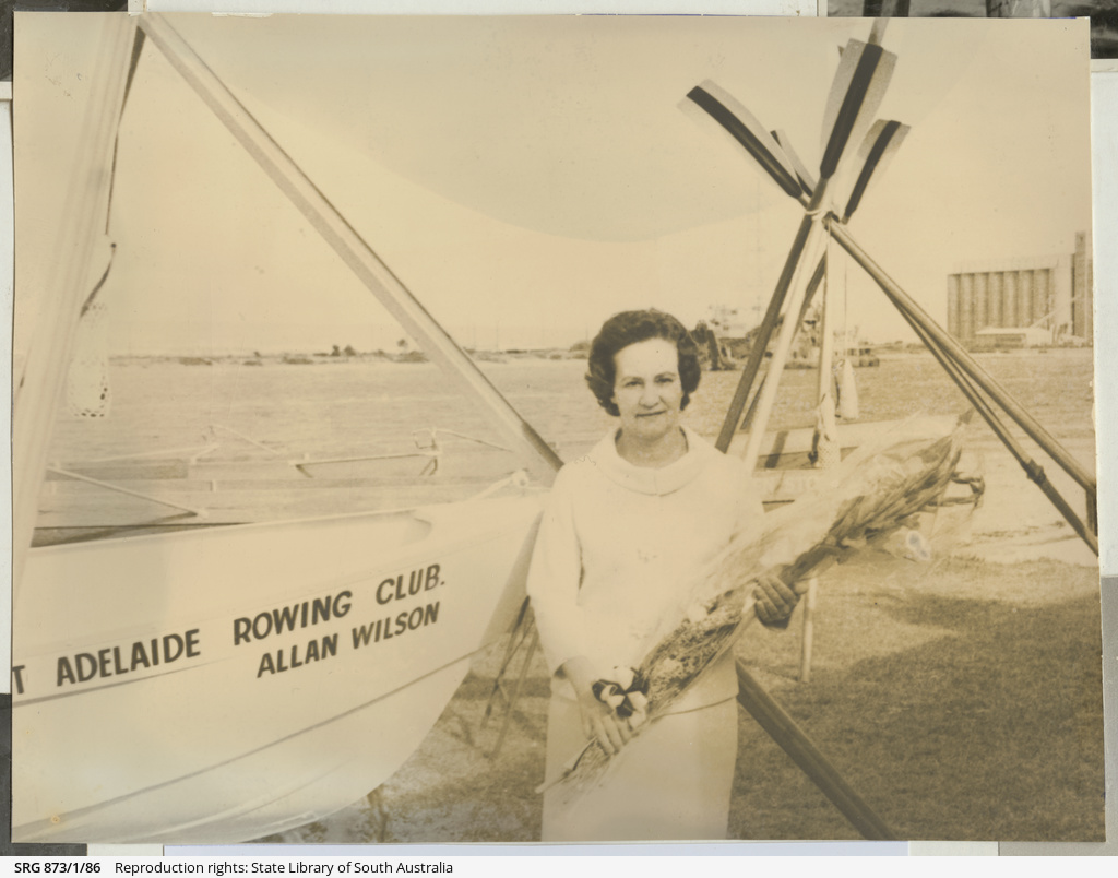 Christening the coaching boat • Photograph • State Library of South
