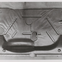 Sedan rear compartment panel.