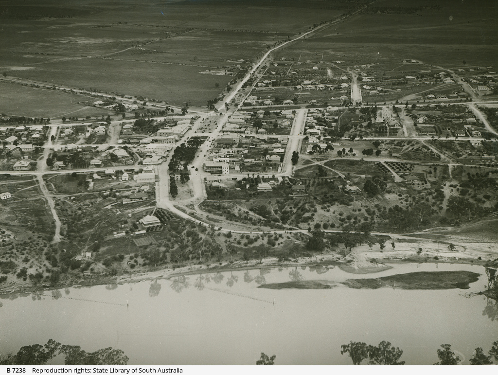 Loxton • Photograph • State Library of South Australia