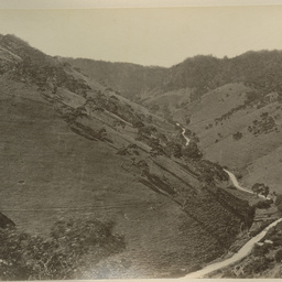 Adelaide and the Adelaide Hills: album of views