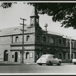 Murray Bridge Town Hall