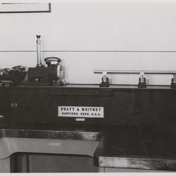 Standard Pratt and Whittney measuring machine.