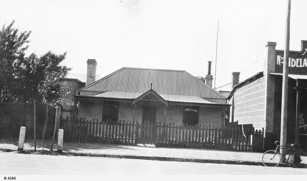 Archer Street, North Adelaide • Photograph • State Library of South Australia