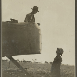 Ross and Keith Smith with the Vickers Vimy.