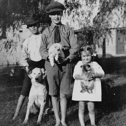 Children at Oodnadatta