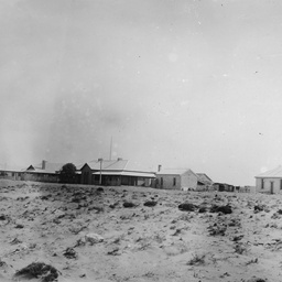 Views of Eucla : Government buildings