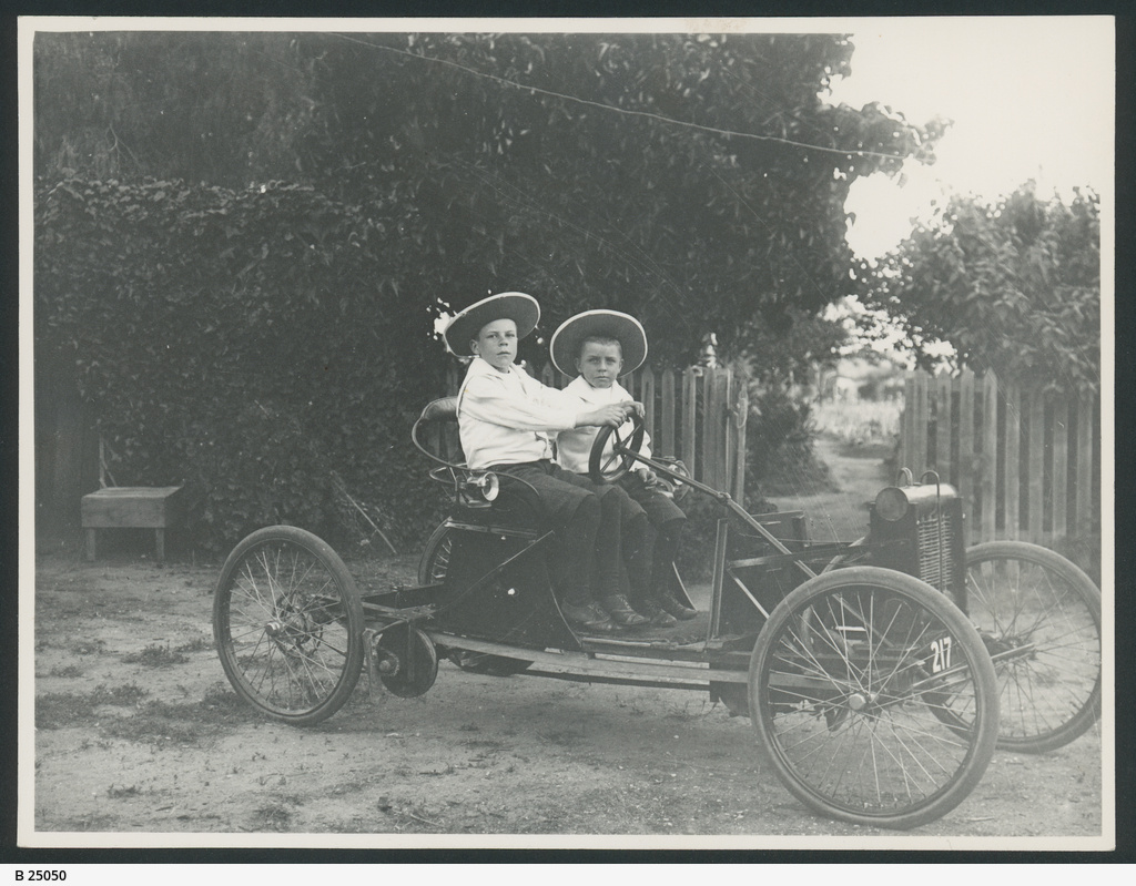 Motor car "The Jigger" • Photograph • State Library of South Australia