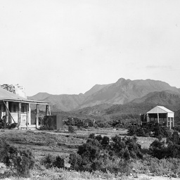 Paralana Heights