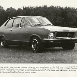Photographs relating to Messenger Press : cars