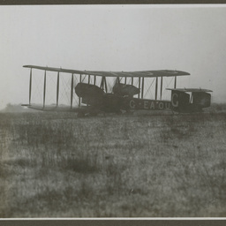 Vickers Vimy at Hounslow.
