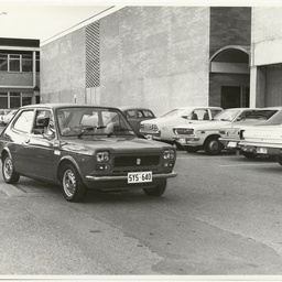 Photographs relating to Messenger Press : cars